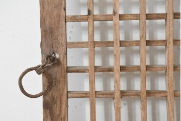 中国アンティーク建具　1900年頃　李朝風建具　規則正しい格子意匠が魅力の窓1枚　(R-089940)