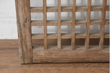 中国アンティーク建具　1900年頃　李朝風建具　規則正しい格子意匠が魅力の窓1枚　(R-089940)