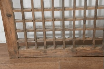 中国アンティーク建具　1900年頃　李朝風建具　均整の取れた格子意匠が魅力の窓1枚　(R-089947)