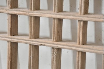 中国アンティーク建具　1900年頃　李朝風建具　均整の取れた格子意匠が魅力の窓1枚　(R-089948)