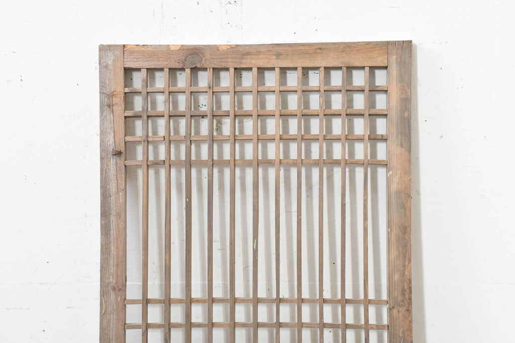 中国アンティーク建具　1900年頃　李朝風建具　均整の取れた格子意匠が魅力の窓1枚　(R-089948)