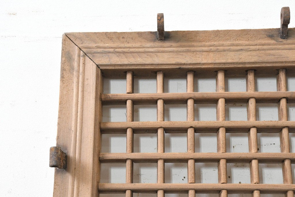 中国アンティーク建具　1900年頃　端正な格子組みが趣深い両開き戸2枚(1対)セット　(R-089949)
