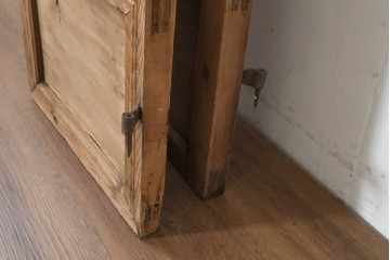 中国アンティーク建具　1900年頃　端正な格子組みが趣深い両開き戸2枚(1対)セット　(R-089950)