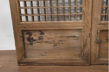 中国アンティーク建具　1900年頃　端正な格子組みが趣深い両開き戸2枚(1対)セット　(R-089951)