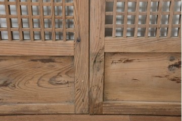 中国アンティーク建具　1900年頃　端正な格子組みが趣深い両開き戸2枚(1対)セット　(R-089951)