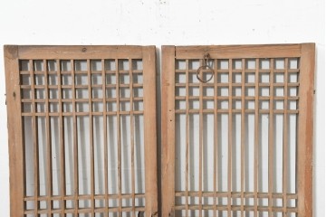 中国アンティーク建具　1900年頃　李朝風建具　均整の取れた格子意匠が魅力の窓2枚(1対)セット　(R-089952)