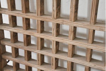 中国アンティーク建具　1900年頃　李朝風建具　均整の取れた格子意匠が魅力の窓1枚　(R-089954)