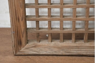 中国アンティーク建具　1900年頃　李朝風建具　均整の取れた格子意匠が魅力の窓1枚　(R-089954)