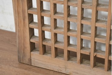 中国アンティーク建具　1900年頃　李朝風建具　均整の取れた格子意匠が魅力の窓1枚　(R-089954)