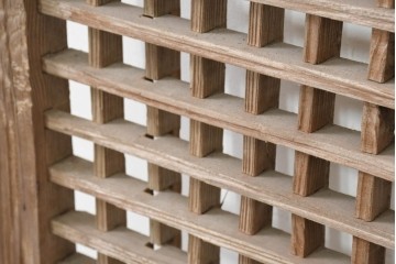 中国アンティーク建具　1900年頃　李朝風建具　均整の取れた格子意匠が魅力の窓2枚(1対)セット　(R-089955)
