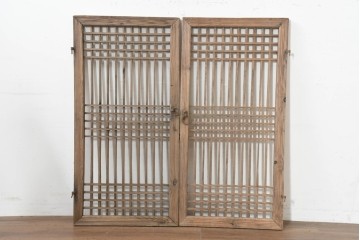 中国アンティーク建具　1900年頃　李朝風建具　均整の取れた格子意匠が魅力の窓2枚(1対)セット　(R-089956)