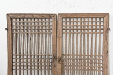 中国アンティーク建具　1900年頃　李朝風建具　均整の取れた格子意匠が魅力の窓2枚(1対)セット　(R-089956)