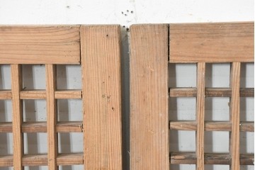 中国アンティーク建具　1900年頃　李朝風建具　均整の取れた格子意匠が魅力の窓2枚(1対)セット　(R-089956)
