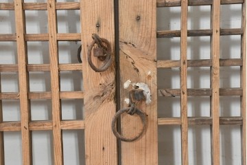 中国アンティーク建具　1900年頃　李朝風建具　均整の取れた格子意匠が魅力の窓2枚(1対)セット　(R-089956)