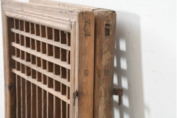 中国アンティーク建具　1900年頃　李朝風建具　均整の取れた格子意匠が魅力の窓2枚(1対)セット　(R-089956)