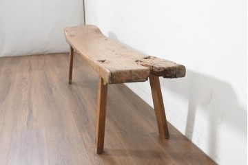 バリアンティーク　1920年から1950年頃　自然な木の形を生かした古材の木製ベンチ　(R-089958)