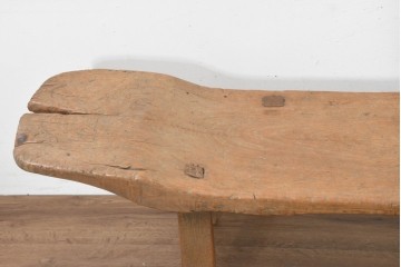 バリアンティーク　1920年から1950年頃　自然な木の形を生かした古材の木製ベンチ　(R-089958)