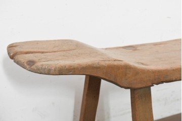 バリアンティーク　1920年から1950年頃　自然な木の形を生かした古材の木製ベンチ　(R-089958)