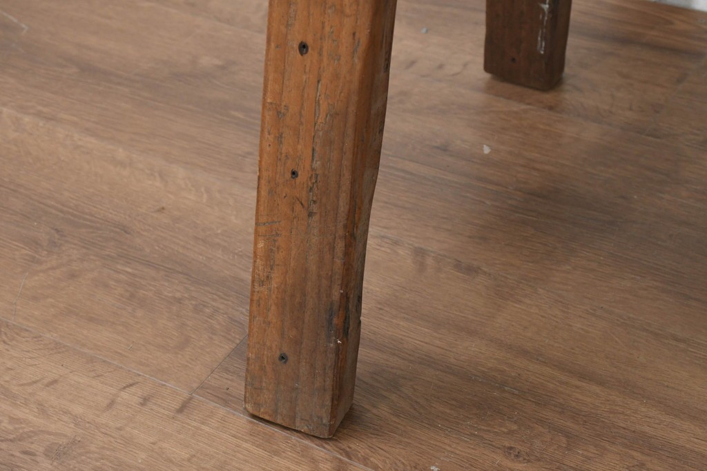 バリアンティーク　1920年から1950年頃　自然な木の形を生かした古材の木製ベンチ　(R-089958)
