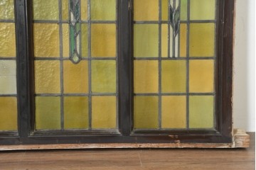 アンティーク建具　ステンドグラス入り　黄緑色のガラスと幾何学模様が美しいフィックス窓1枚　(R-089960)