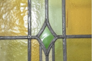 アンティーク建具　ステンドグラス入り　黄緑色のガラスと幾何学模様が美しいフィックス窓1枚　(R-089960)
