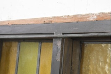アンティーク建具　ステンドグラス入り　黄緑色のガラスと幾何学模様が美しいフィックス窓1枚　(R-089960)