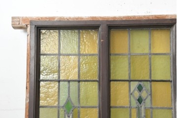 アンティーク建具　ステンドグラス入り　黄緑色のガラスと幾何学模様が美しいフィックス窓1枚　(R-089960)