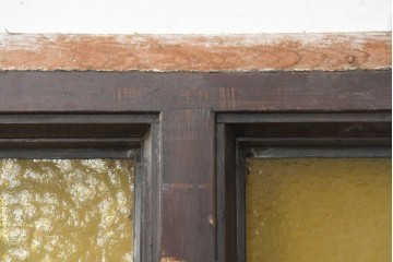 アンティーク建具　ステンドグラス入り　黄緑色のガラスと幾何学模様が美しいフィックス窓1枚　(R-089960)