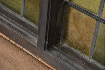 アンティーク建具　ステンドグラス入り　黄緑色のガラスと幾何学模様が美しいフィックス窓1枚　(R-089960)