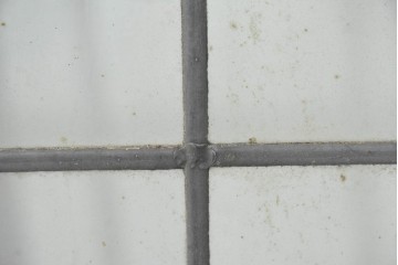 イギリスアンティーク建具　1920年頃　格子意匠が端正なステンドグラス入りフィックス窓1枚　(R-089961)