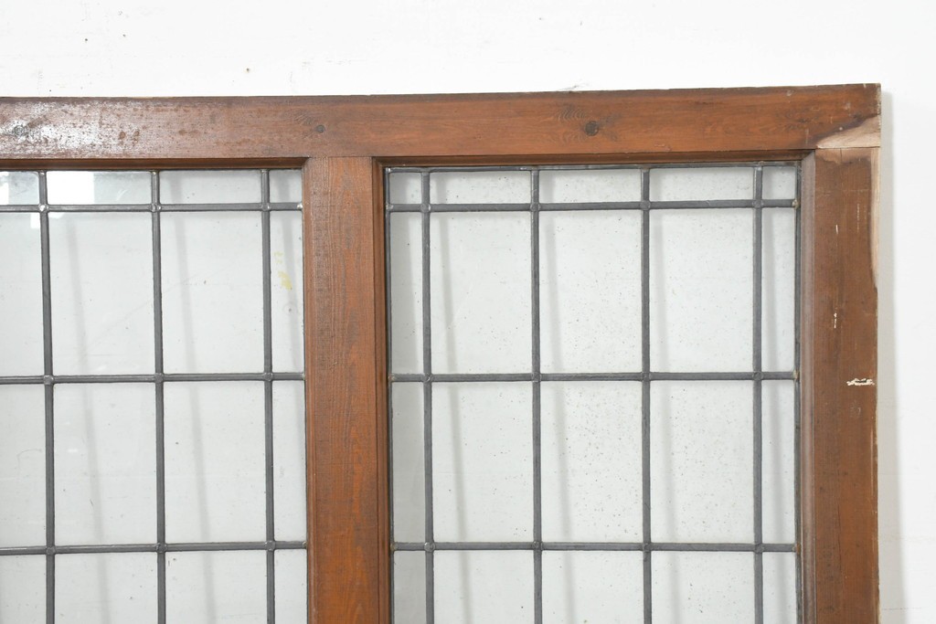 イギリスアンティーク建具　1920年頃　格子意匠が端正なステンドグラス入りフィックス窓1枚　(R-089962)