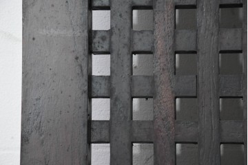 新古　未使用展示品　特大サイズ　落ち着いた色合いの端正なマス目格子パネル1枚　(R-089967)