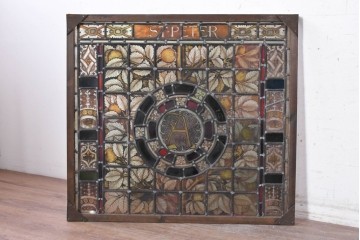 フランスアンティーク建具　1900年頃　エナメル絵付け　聖ペテロの名を掲げたステンドグラス1枚　(R-089971)