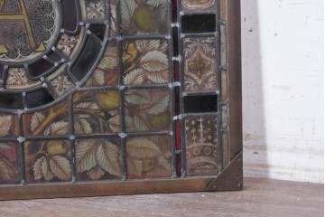 フランスアンティーク建具　1900年頃　エナメル絵付け　聖ペテロの名を掲げたステンドグラス1枚　(R-089971)