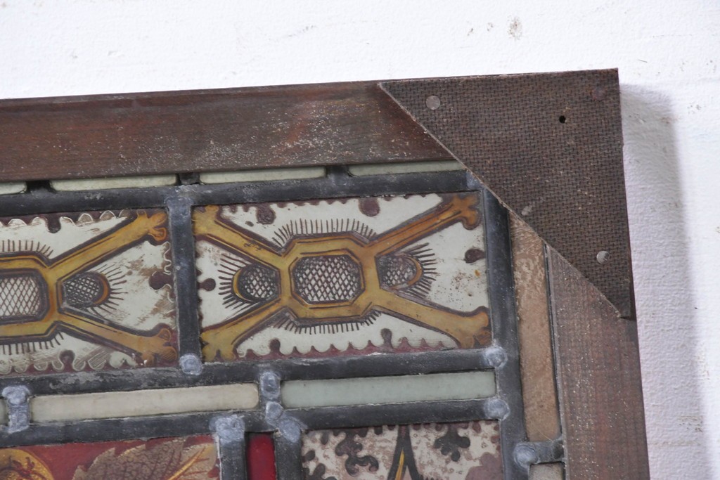 フランスアンティーク建具　1900年頃　エナメル絵付け　聖ペテロの名を掲げたステンドグラス1枚　(R-089971)