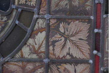 フランスアンティーク建具　1900年頃　エナメル絵付け　円形メダリオンと葡萄文様が印象的なステンドグラス1枚　(R-089972)