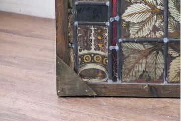 フランスアンティーク建具　1900年頃　装飾性豊かな円形意匠が目を引くステンドグラス1枚　(R-089973)