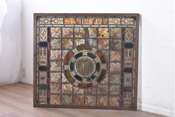 フランスアンティーク建具　1900年頃　エナメル絵付け　聖アンデレの名を掲げたステンドグラス1枚　(R-089974)