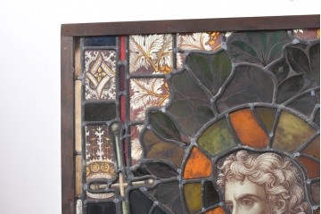 フランスアンティーク建具　1900年頃　エナメル絵付け　宗教美術の趣を感じる聖人像のステンドグラス2枚セット　(R-089975)