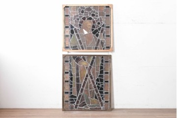 フランスアンティーク建具　1900年頃　エナメル絵付け　聖人を描いた荘厳なステンドグラス2枚セット　(R-089976)