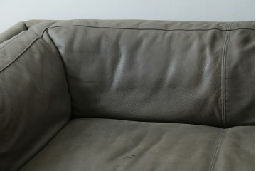中古　希少な廃番品　HALO(ハロ)　REGGIO(レッジオ)　脚部にまで上質なレザーを巻き付けた贅沢な2人掛けソファ　定価約29万円　(R-089978)