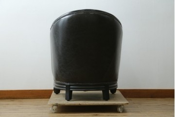 中古　美品　希少な廃番品　HALO(ハロ)　DECO TUB CHAIR(デコ タブ チェア)　身体を包み込むフォルムが魅力的なアームチェア　(R-089982)