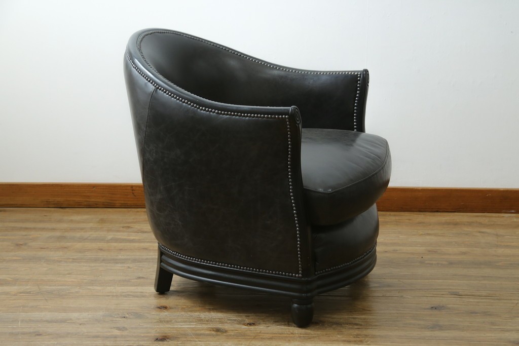 中古　美品　希少な廃番品　HALO(ハロ)　DECO TUB CHAIR(デコ タブ チェア)　身体を包み込むフォルムが魅力的なアームチェア　(R-089984)
