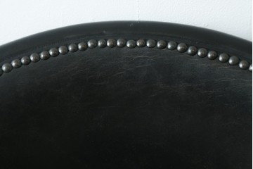 中古　美品　希少な廃番品　HALO(ハロ)　DECO TUB CHAIR(デコ タブ チェア)　身体を包み込むフォルムが魅力的なアームチェア　(R-089984)