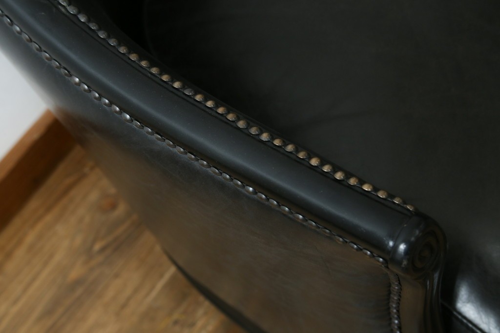 中古　美品　希少な廃番品　HALO(ハロ)　DECO TUB CHAIR(デコ タブ チェア)　身体を包み込むフォルムが魅力的なアームチェア　(R-089984)