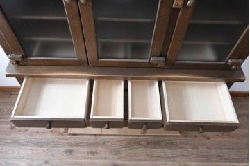 中古　美品　柏木工(KASHIWA)　WILDERNESS(ウィルダネス)　オーク材　落ち着いた佇まいのキャビネット　定価約75万円　(R-089987)