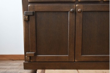 中古　美品　柏木工(KASHIWA)　WILDERNESS(ウィルダネス)　オーク材　落ち着いた佇まいのキャビネット　定価約75万円　(R-089987)