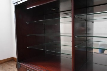 中古　美品　筑後民芸　川野工芸　力強く美しい木目が際立つ飾り棚　(R-089988)