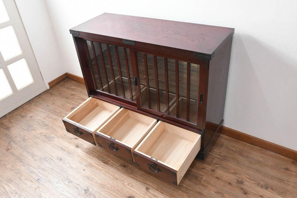 中古　美品　筑後民芸　川野工芸　力強く美しい木目が際立つ飾り棚　(R-089988)