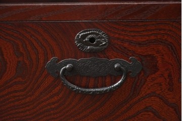 中古　美品　筑後民芸　川野工芸　力強く美しい木目が際立つ飾り棚　(R-089988)